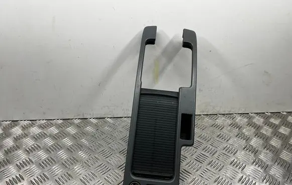Volvo V50 Center console decorative trim 30755390 130586