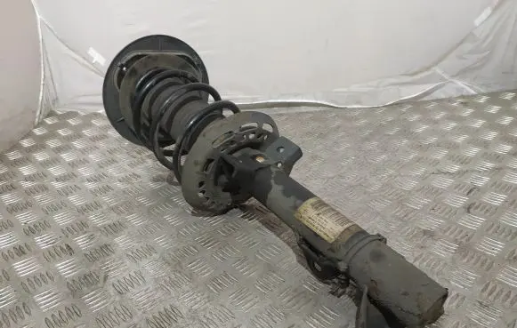 Mercedes-Benz E W212 Front shock absorber with coil spring A2123203913