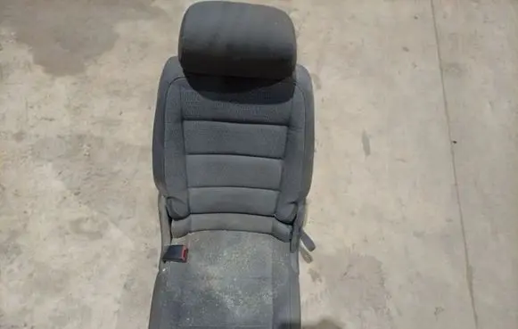 Volkswagen Touran I Rear seat 