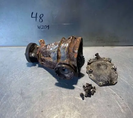 Mercedes-Benz 190 W201 Rear differential 2013510908