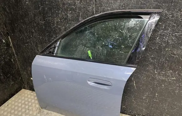BMW iX1 Front door 