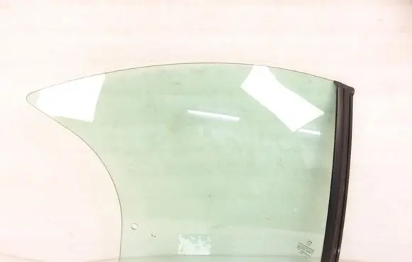 Peugeot 308 Rear door window glass