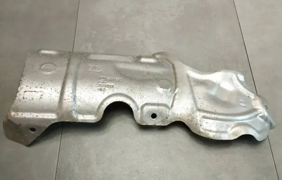 Exhaust heat shield