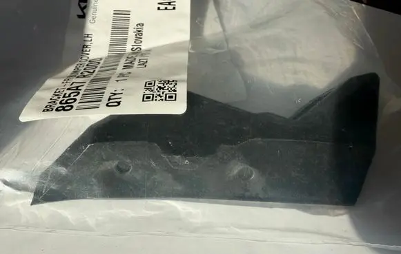 KIA Sportage Front bumper mounting bracket 865A7R2000