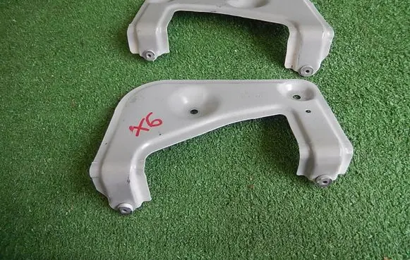 BMW X6 G06 Fender mounting bracket 7418219
