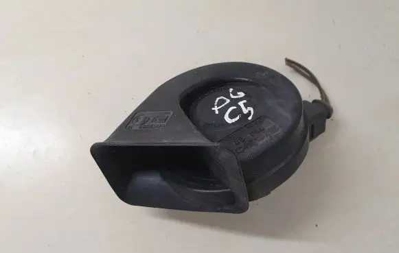 Audi A6 S6 C5 4B Horn signal 4B0951223A