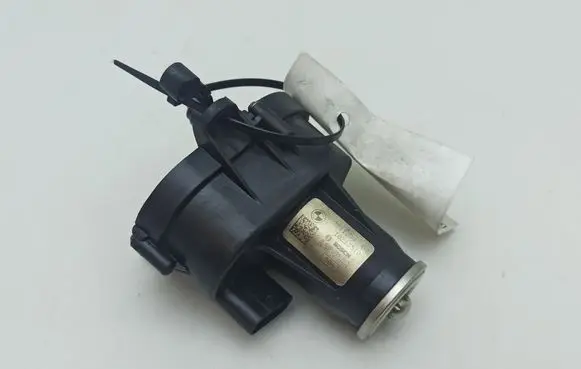 BMW 5 GT F07 Intake manifold valve actuator/motor 7811299 10213510 0280751005