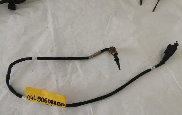 Volkswagen Golf VIII Exhaust gas pressure sensor 04L906088BD