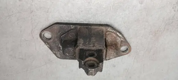Volvo S60 Engine mount vacuum valve 