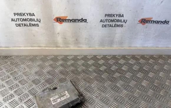 Audi A3 S3 8L Engine control unit/module 038906018AR 028100728