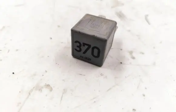 Audi A6 S6 C6 4F Other relay 8D0951253 V23134J52X300