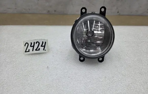 Toyota RAV 4 (XA30) Front fog light 812200W040