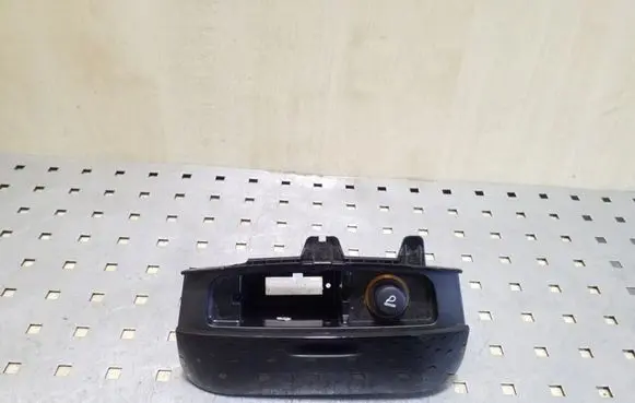 Ashtray (front)