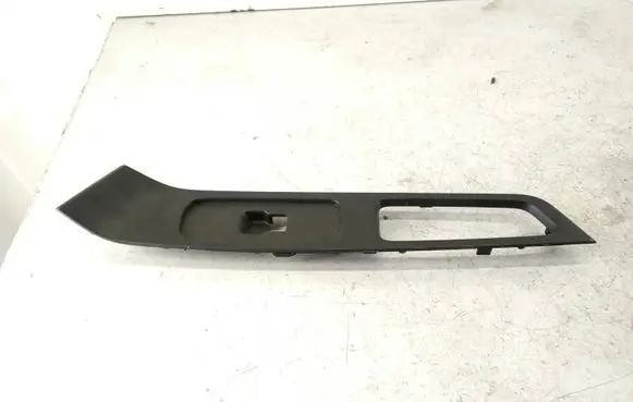 Volvo V60 Front door window switch trim 9123969