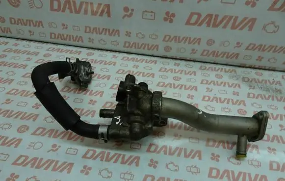 Mitsubishi Outlander Thermostat/thermostat housing