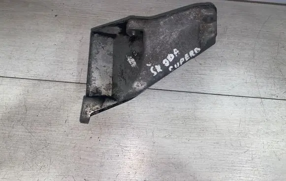 Skoda Superb B5 (3U) Engine mounting bracket 8D0199307P