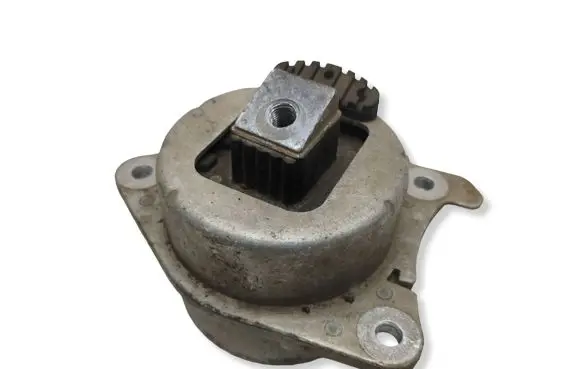 Alfa Romeo Giulia Engine mount bracket 00505515100 0D894 00038