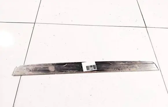 Ford Mondeo Mk III Front sill trim cover