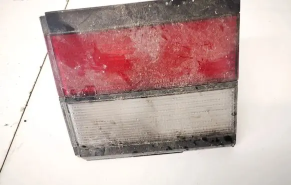 Volkswagen PASSAT B3 Tailgate rear/tail lights 333945107 Nenustatyta
