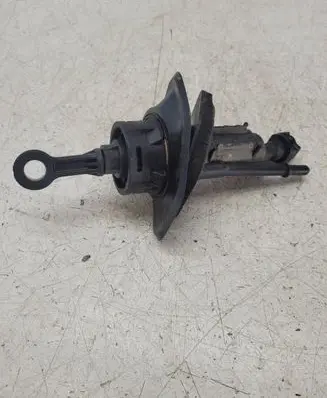 Ford Mondeo MK IV Clutch master cylinder