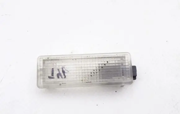 Land Rover Discovery 3 - LR3 Front door interior light XDC000071