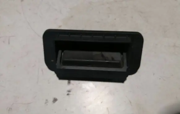 Mercedes-Benz E W212 Tailgate opening switch A2127501693