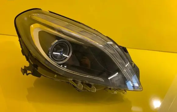 Mercedes-Benz B W246 W242 Headlight/headlamp W2468207461