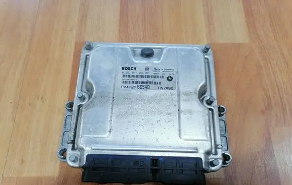 Chrysler Voyager Engine control unit/module P04727665AB 0281011064 1039S01331
