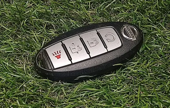 Nissan Pathfinder R52 Ignition key/card 7812DS180014 2845112149