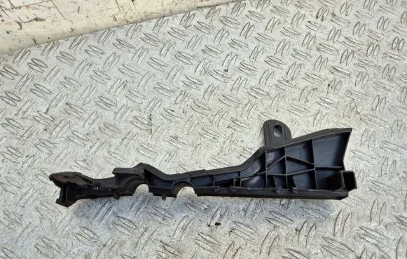 Mercedes-Benz E W213 Other engine bay part A2138310400
