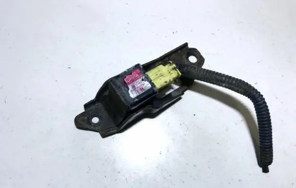 Toyota RAV 4 (XA20) Airbag deployment crash/impact sensor