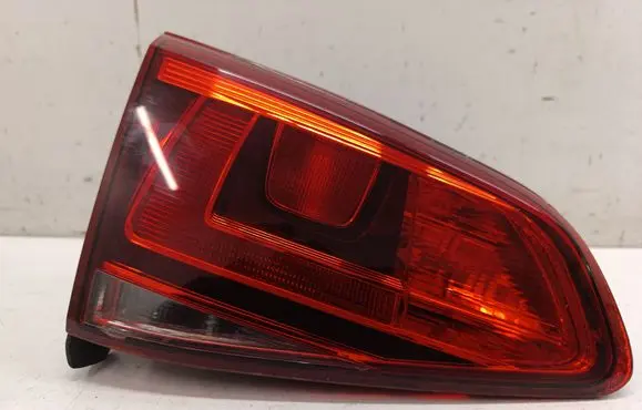 Volkswagen Golf VII Tailgate rear/tail lights 5G0945093AA