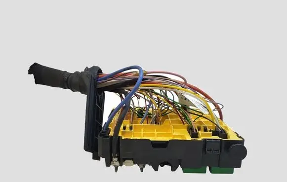 Peugeot 308 Fuse module 9804848580 3CD4085