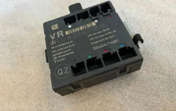 Mercedes-Benz C W204 Door control unit/module A2128203585 A2124423032 A2128203426