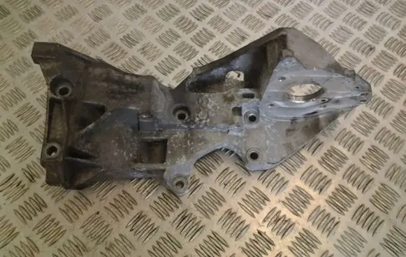 Audi S5 Facelift Engine mounting bracket 03L903143R