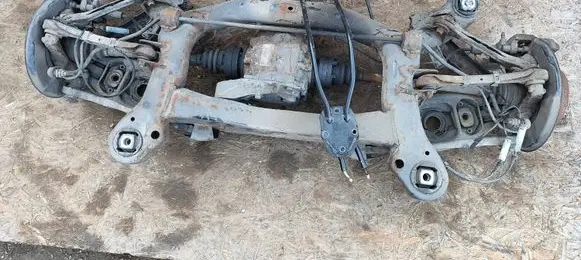 BMW 3 E90 E91 Rear axle beam with reductor 7566169 E2033V307