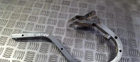Mazda 323 F Tailgate/trunk/boot hinge
