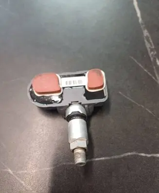 Mercedes-Benz E W212 Tire pressure sensor A0009054100
