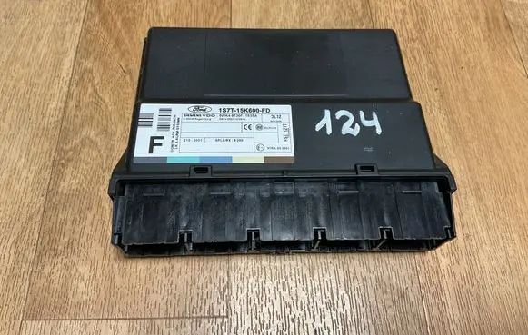 Ford Focus Comfort/convenience module 1S7T15K600FD 5WK48730F
