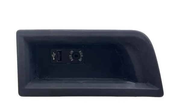 BMW 3 F30 F35 F31 USB socket connector 9207357
