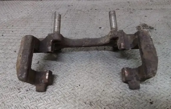 Renault Laguna II Front Brake Caliper Pad/Carrier 