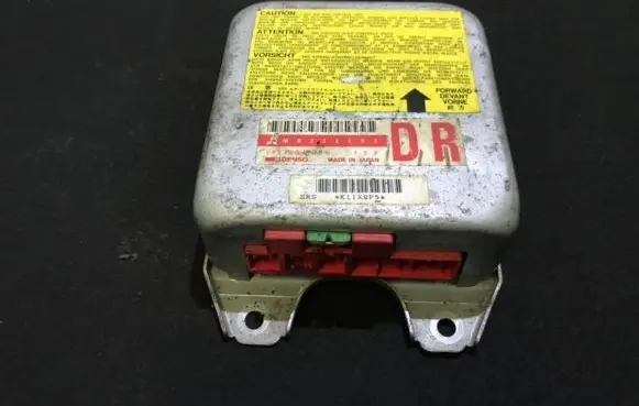 Mitsubishi Space Wagon Airbag control unit/module MR228793 052300-10720