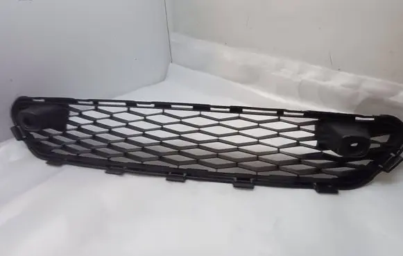 Nissan X-Trail T32 Front bumper lower grill