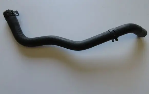 Toyota Auris 150 Engine coolant pipe/hose