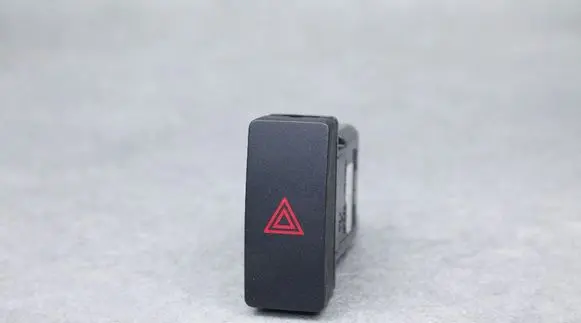 Mazda 3 II Hazard light switch BHR1664H0 K0021