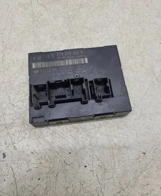 Audi A3 S3 8P Door control unit/module 8P0959433B