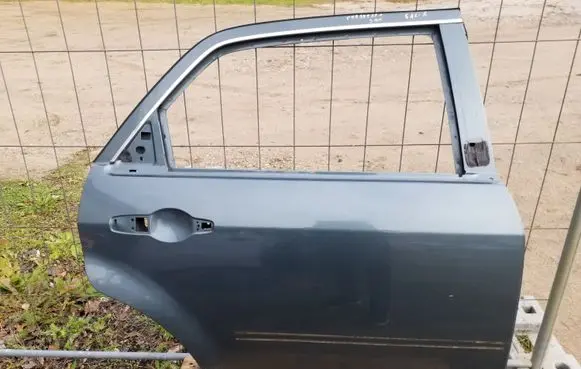 Chrysler 300 - 300C Rear door