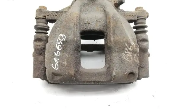 Honda CR-V Front brake caliper