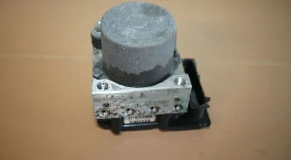 Nissan Qashqai ABS Pump 47660JD000
