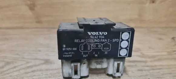 Coolant fan relay